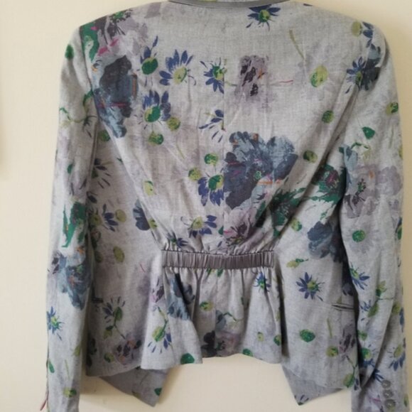 Elizabeth and James Floral Blazer - Picture 7 of 9